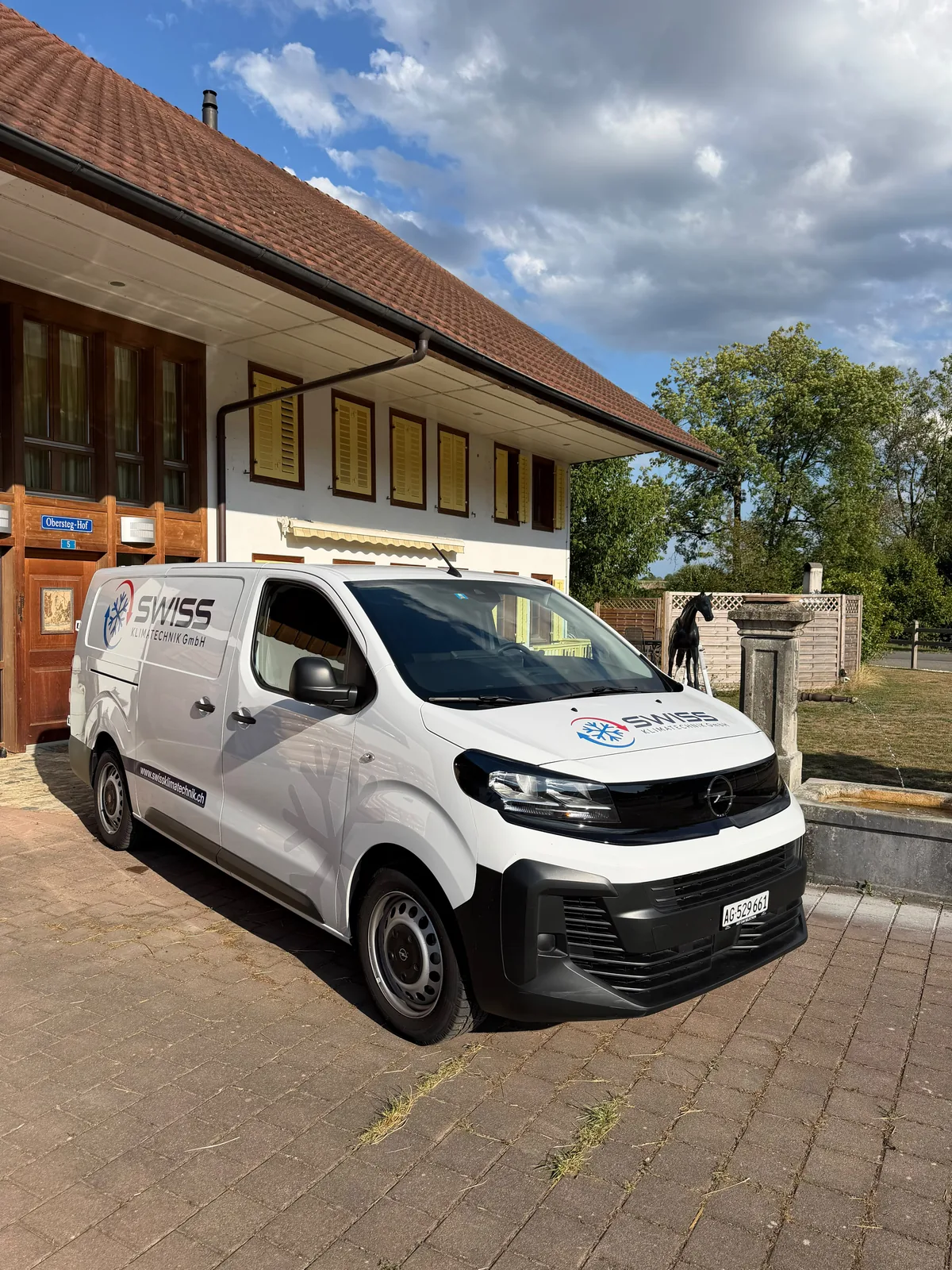 Servicefahrzeug der Swiss Klimatechnik
